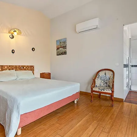 Padulina Villa